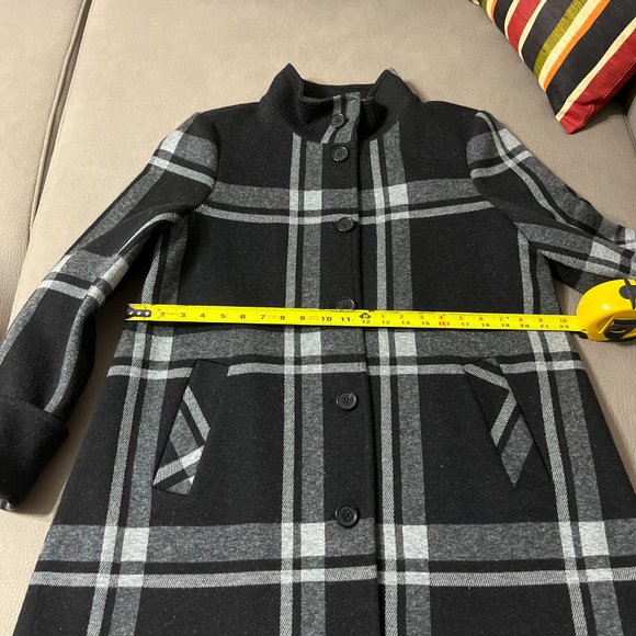 Le Chateau Plaid Pleated Jacket - Picture 8 of 10